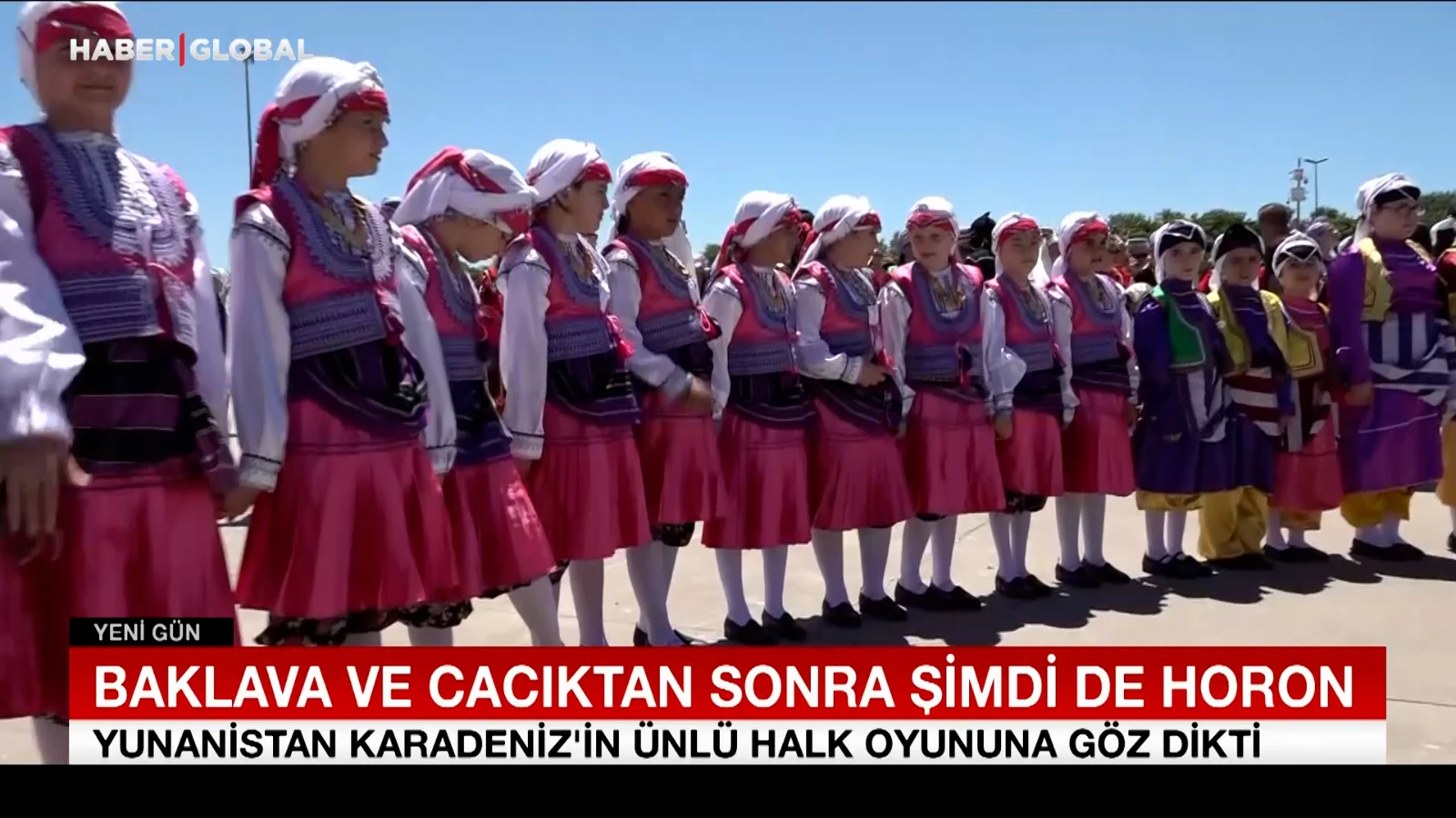 Yunanistan şimdi de horona göz dikti