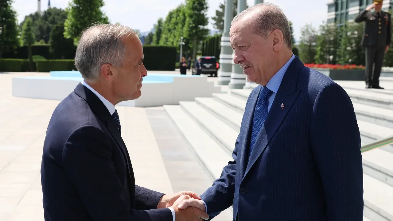NATO Zirvesi'nde diplomasi temasları! Cumhurbaşkanı Erdoğan, Kanada Başbakanı Carney'i kabul etti