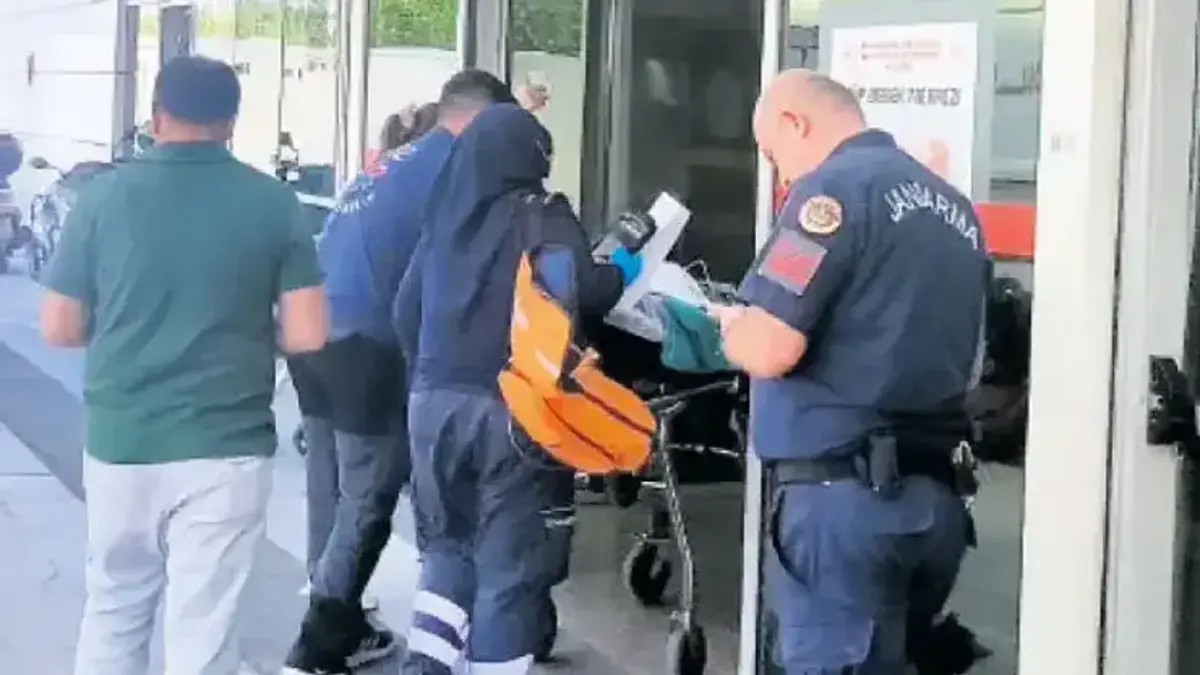 Arabada kilitli kalan çocuk yoğun bakıma alındı