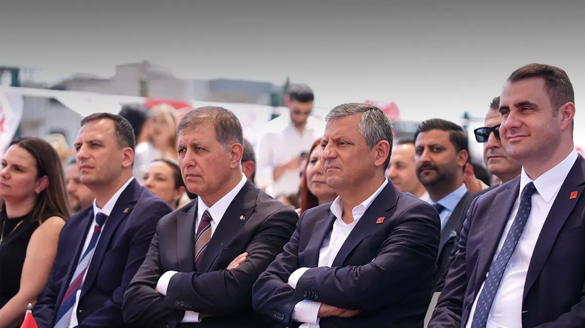 Yeni parti planına darbe! Cemil Tugay Özgür Özel'i yarı yolda bıraktı