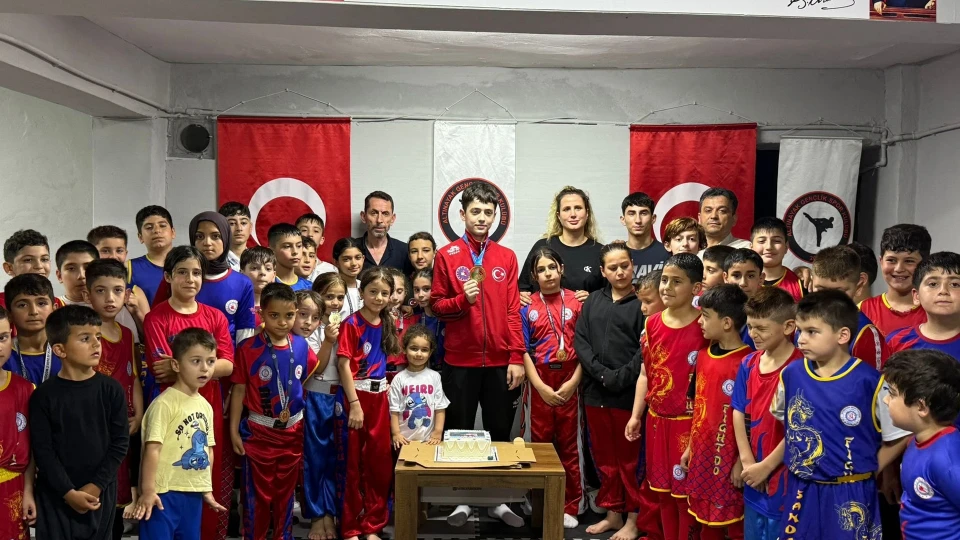 Milli sporcu Serkan Doruk İtalya'da şampiyon oldu, altın madalya kazandı