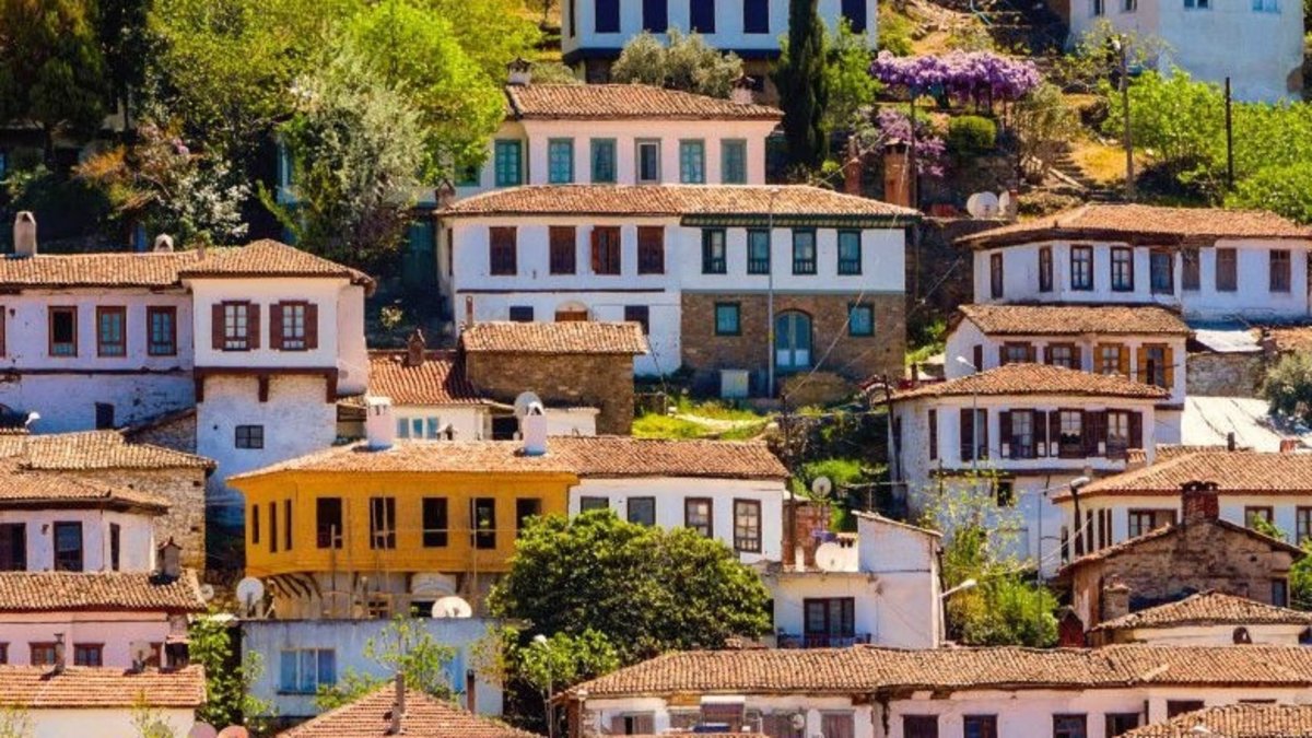 İzmir’de rayların ucundaki masal diyarı