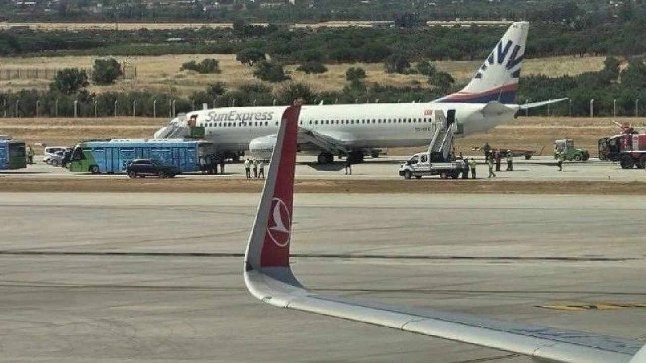 Gaziantep'te uçağın lastiği patladı: Yolcular tahliye edildi