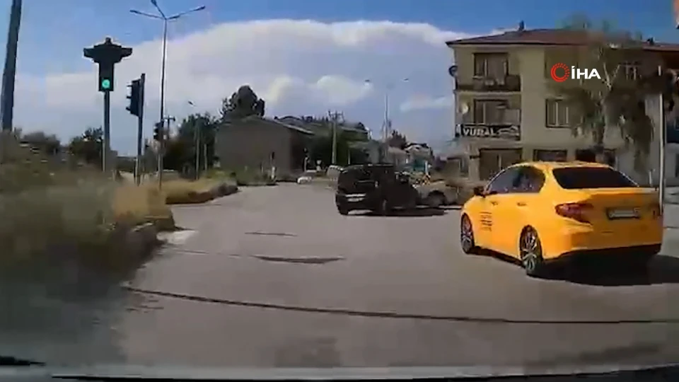 Erzurum Palandöken’de kırmızı ışık ihlali kazaya yol açtı: 7 yaralı