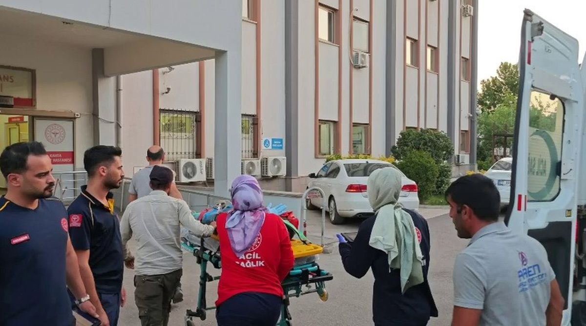 Adıyaman’da kamyonet devrildi: 6 yaralı