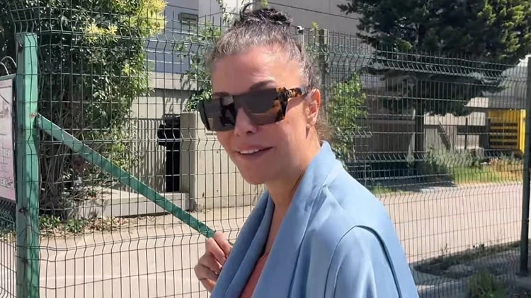 Deniz Akkaya, ev sahibinden şikayetçi oldu