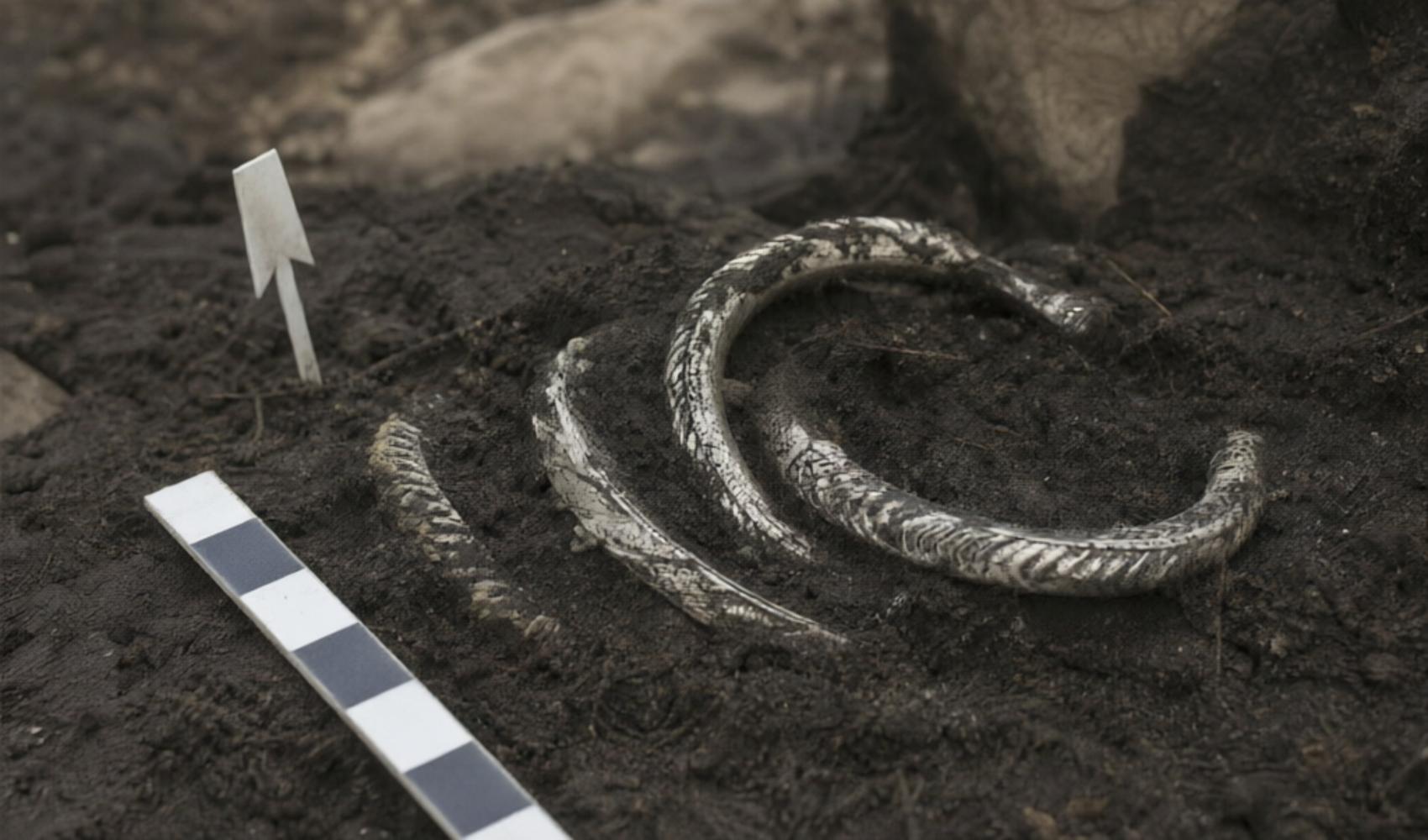 Norveç’te yol çalışması öncesi 1000 yıllık Viking bilezikleri bulundu