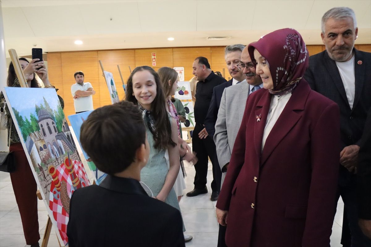 "Benim Öznem Bursa" temalı yıl sonu gösterisi yapıldı