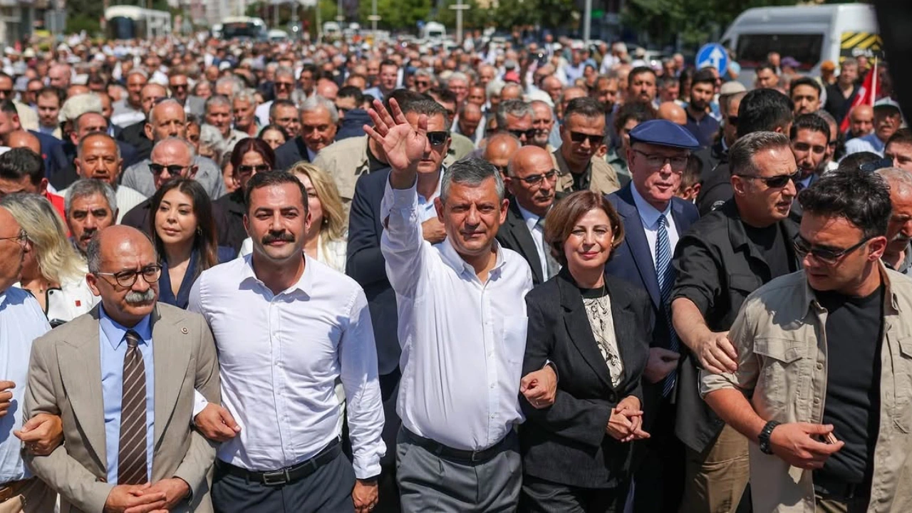 Türkiye’nin yeni partisi bugün kuruluyor: İşte tarihi günde yaşanacaklar