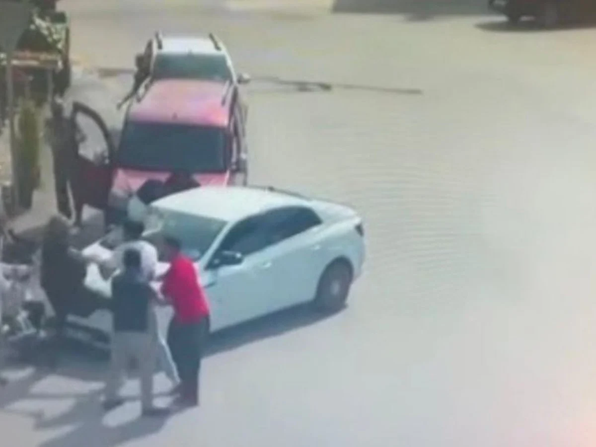 Ankara'da husumetli şahısların kavgası kamerada