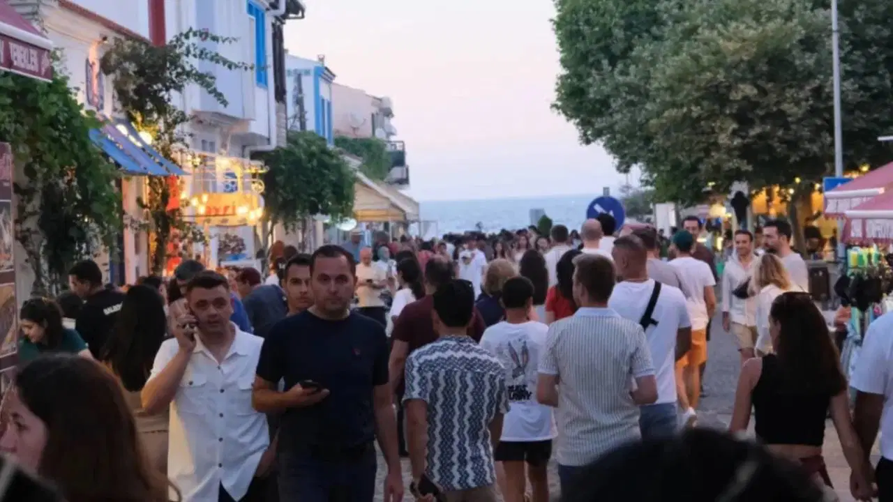 Bozcaada'da yaz boyu yasak kararı: O araçların girişi yasaklandı