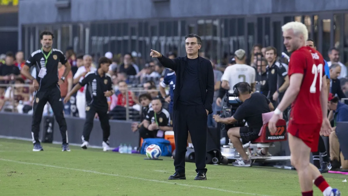 A Milliler Dünya Kupası'na hazır! Montella'dan 'Hakan Çalhanoğlu' mesajı | Zeki Çelik hayalini...