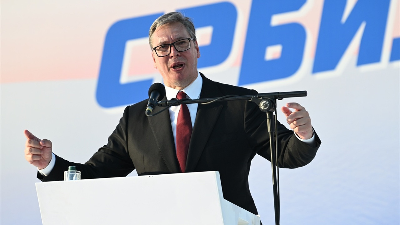 Sırbistan erken seçime gidiyor: Cumhurbaşkanı Vucic istifa edeceğini duyurdu
