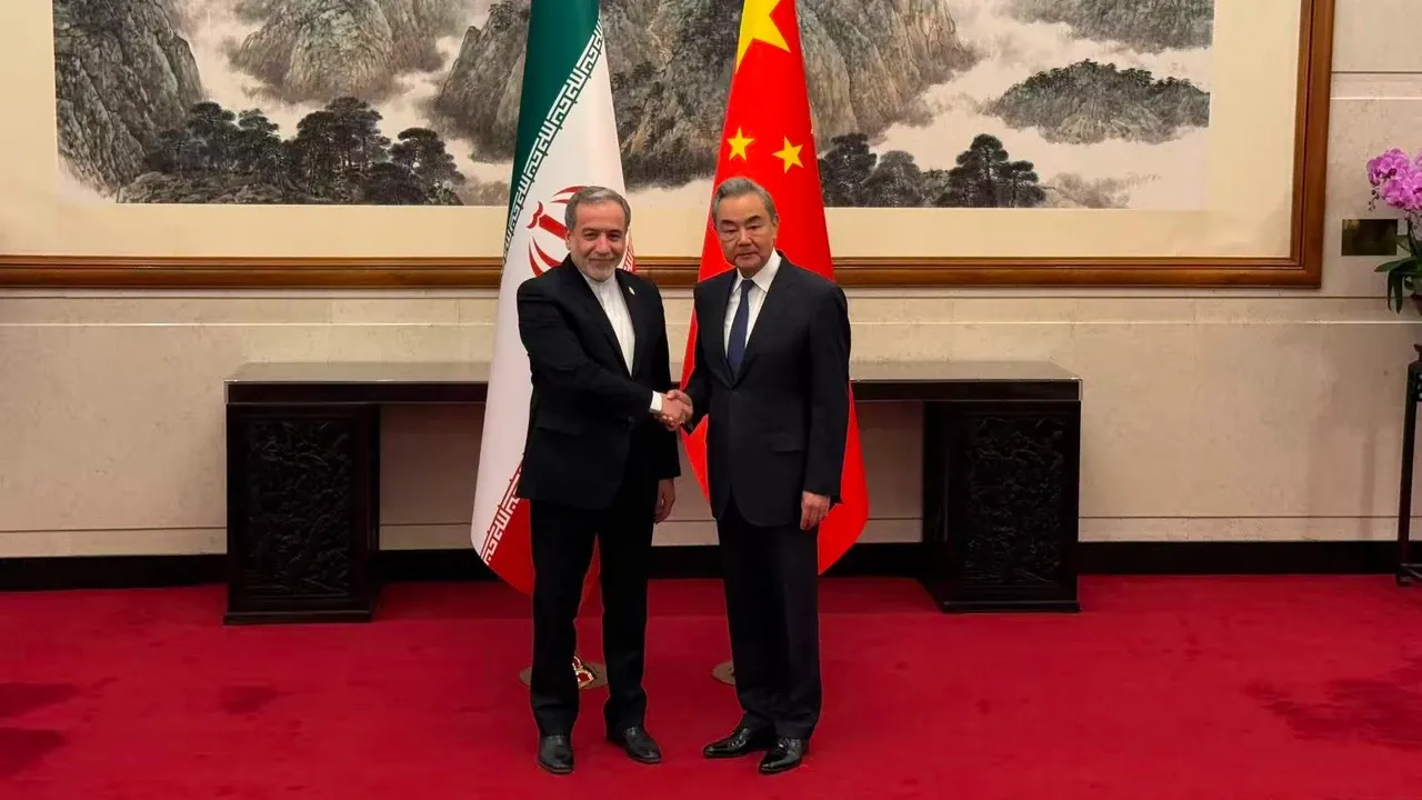 Wang Yi ve Erakçi görüştü: Çin'den mutabakata destek