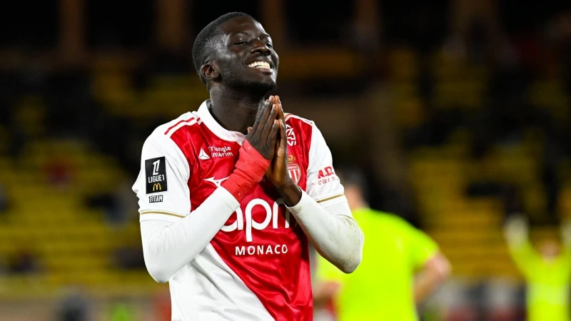 Kassoum Ouattara kimdir, kaç yaşında ve hangi mevkide oynuyor? Ouattara Beşiktaş’a transfer oldu mu, İstanbul’a ne zaman gelecek?