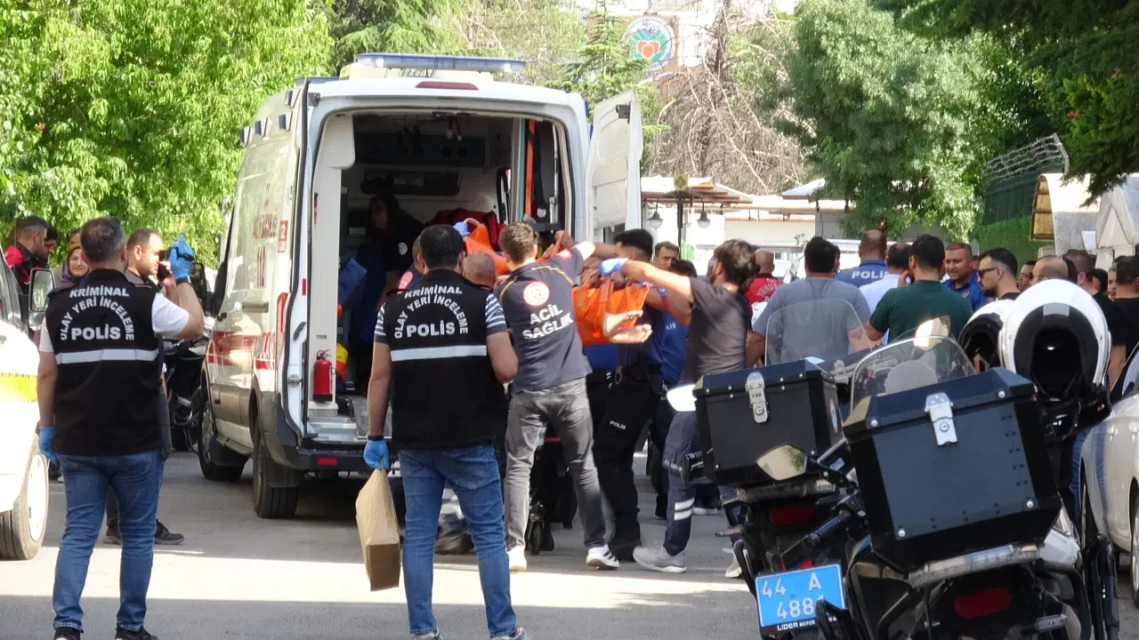 Ortalık savaş alanına döndü... Malatya'da aile içi kavga: Çok sayıda yaralı var!