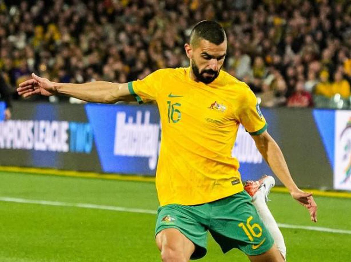Aziz Behich Türk mü, Avusturalyalı mı? Aziz Behich aslen nereli?