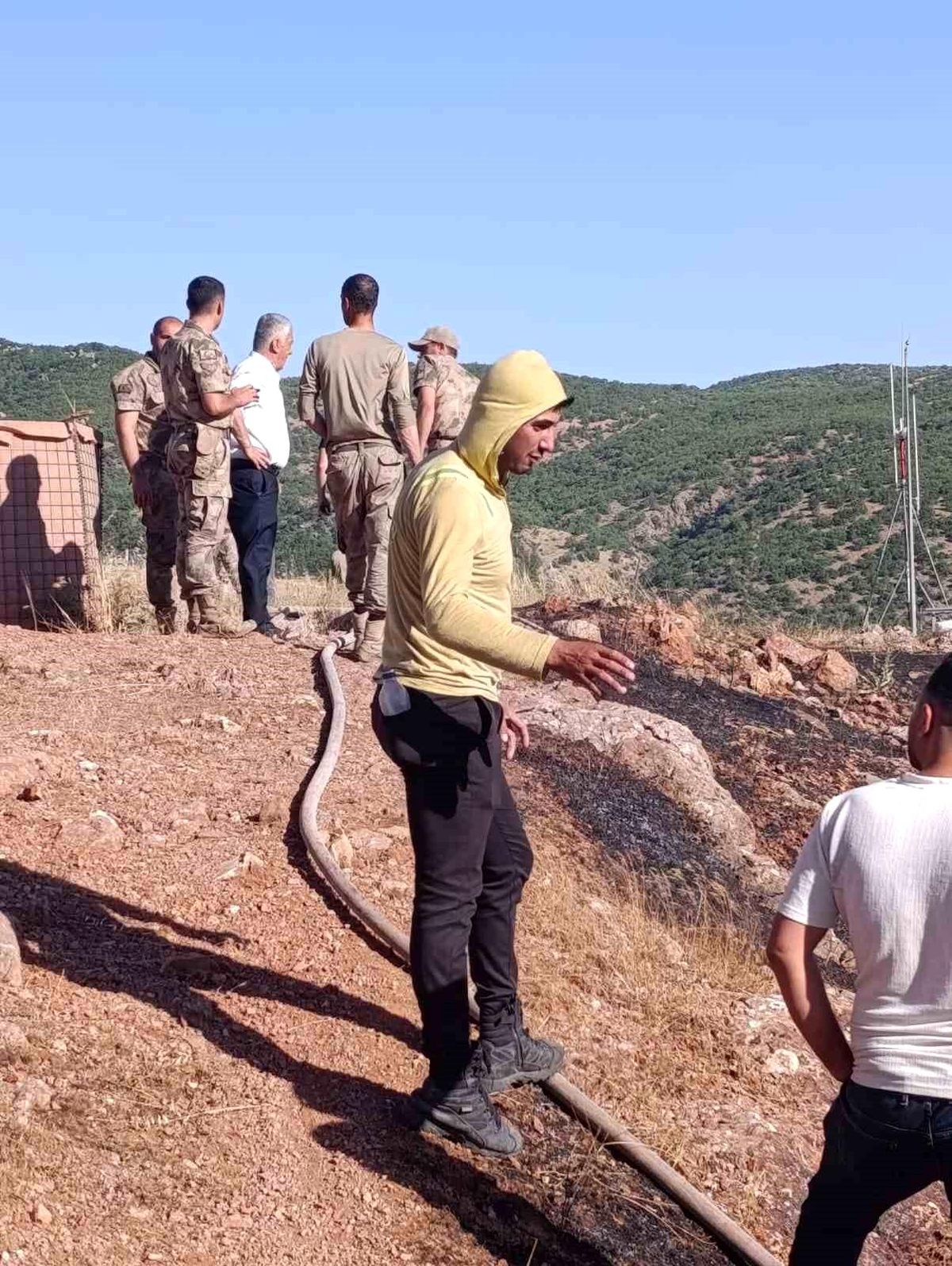 Siirt'te çıkan yangın ekiplerin müdahalesiyle söndürüldü