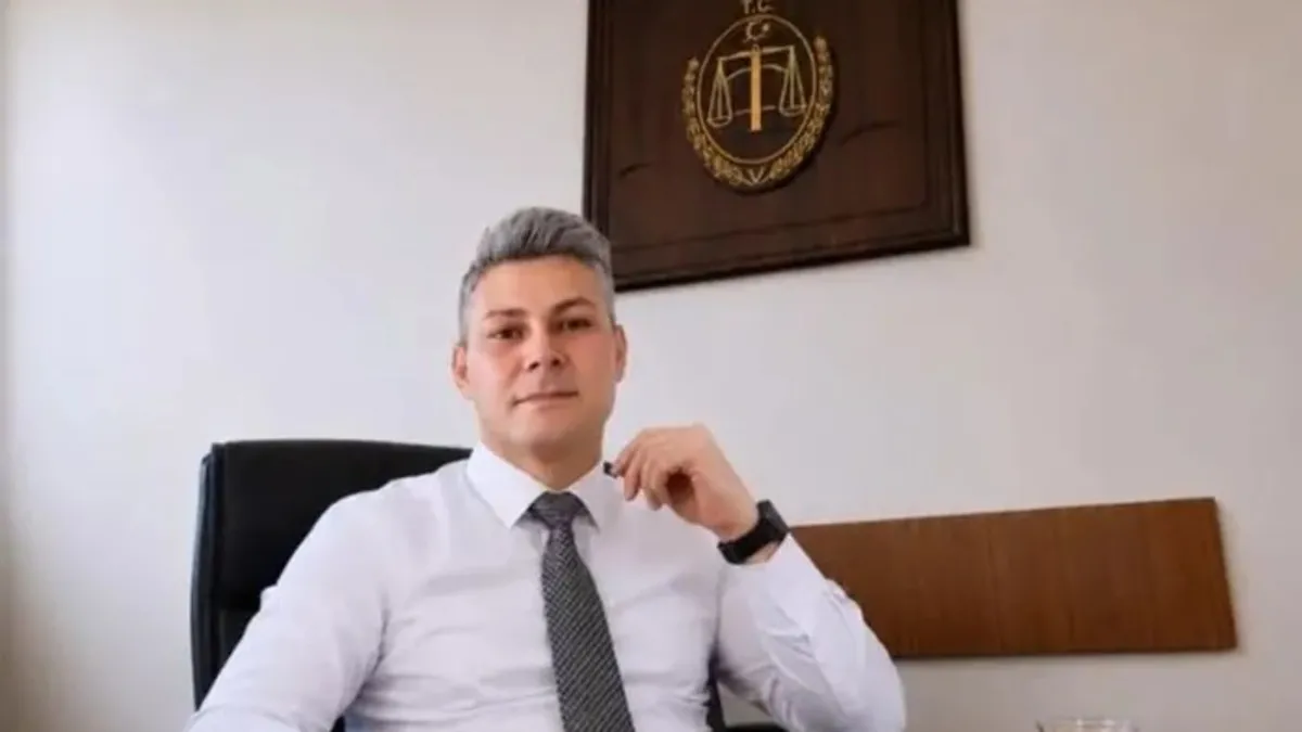 "Hakimliğe özendim" diyerek itiraf etti: Hayatımı yalan üzerine kurdum