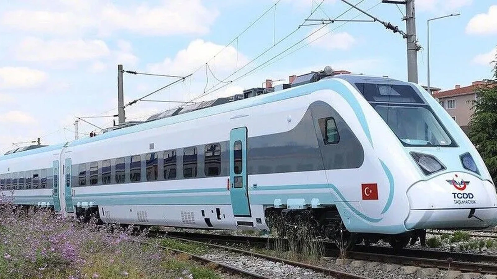 Milli Elektrikli Tren 22 Temmuz itibarıyla Uzunköprü-Halkalı hattında kullanılacak