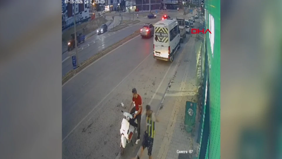 Samsun'da Kediye Tekme Atan Şahıs Kamerada