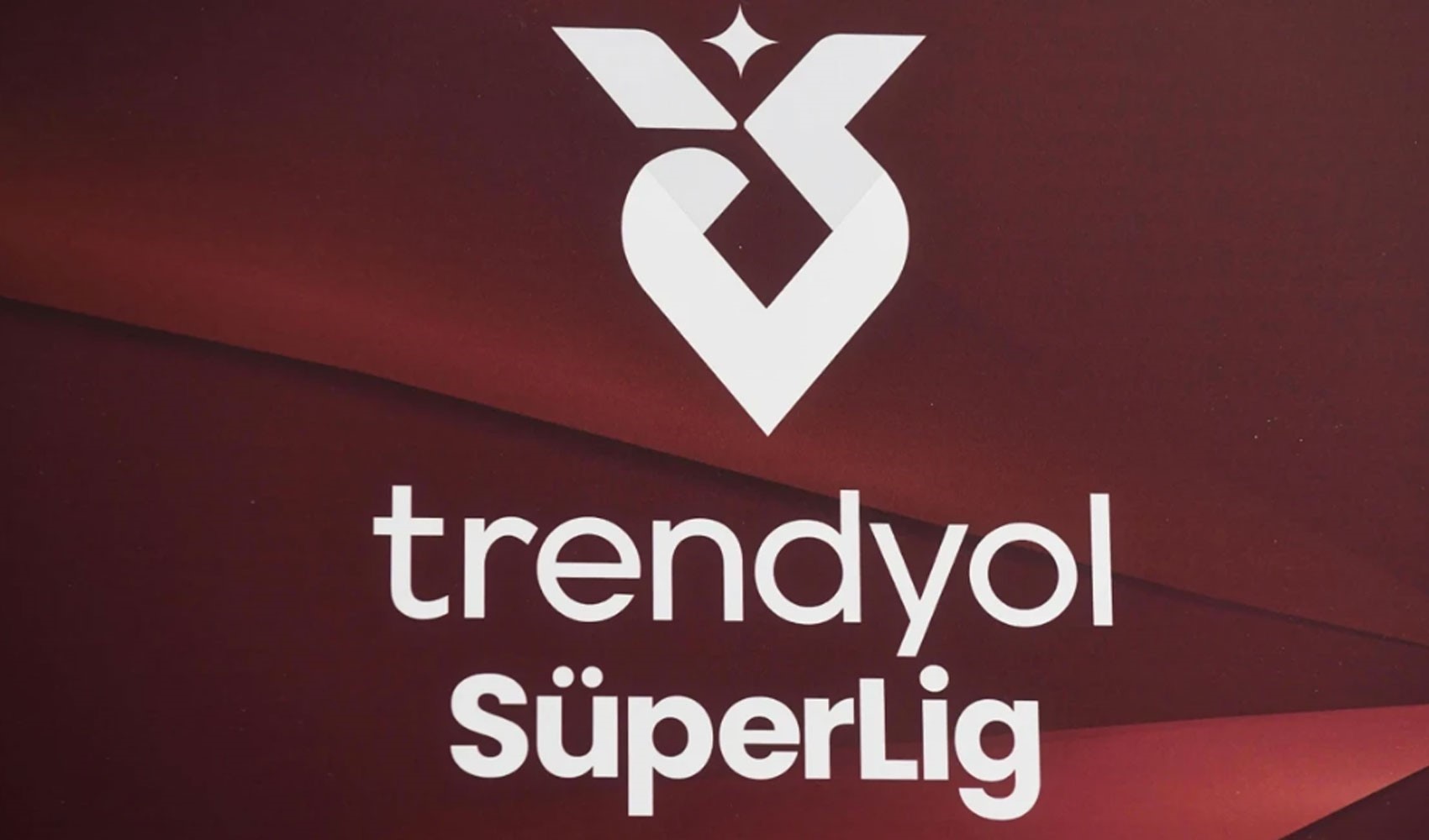 Süper Lig'de 2026-2027 sezonunun ilk düdüğünün çalacağı tarih belli oldu