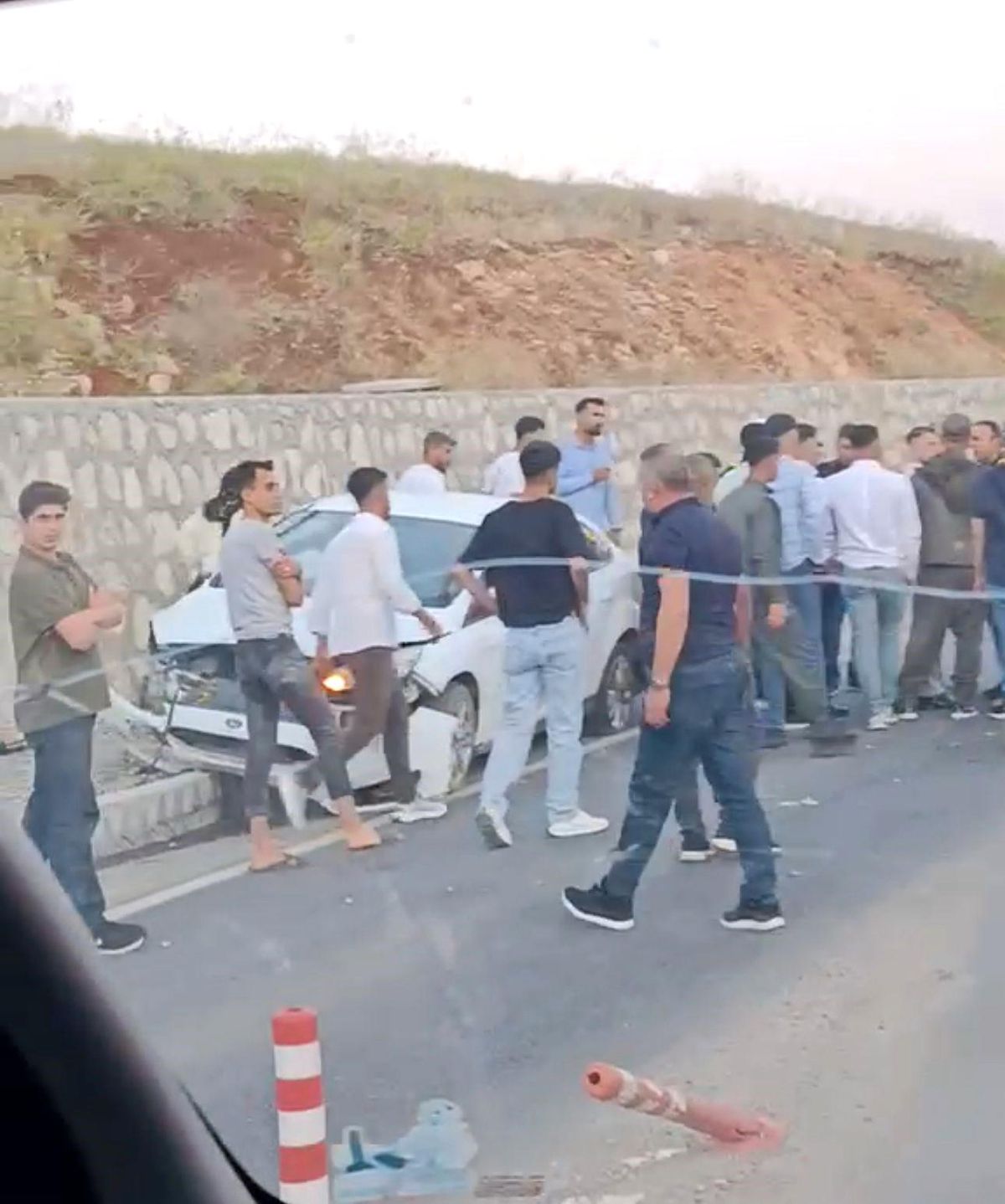 Siirt'te düğün konvoyunda korkutan kaza: 2 yaralı