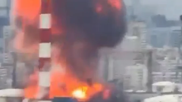 Ukrayna Moskova'da petrol rafinerisini vurdu