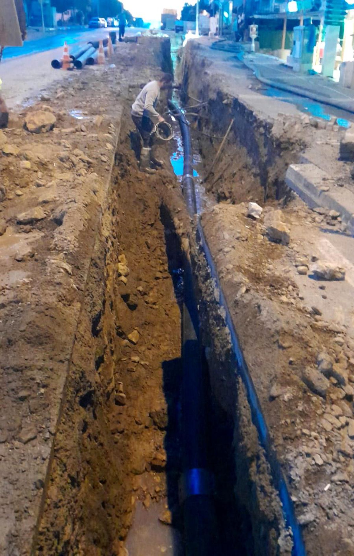 BASKİ'den Ayvalık'ta kanal hattı göçüğüne 36 saatlik kesintisiz müdahale