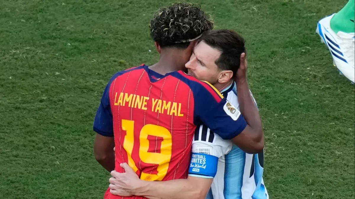Yamal, Messi'nin kendisine ne söylediğini açıkladı