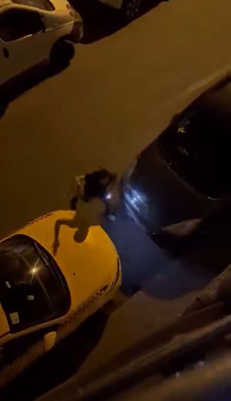 Esenyurt'ta öfkeli ağabey, kız kardeşiyle tartışan adamın evini silahla bastı