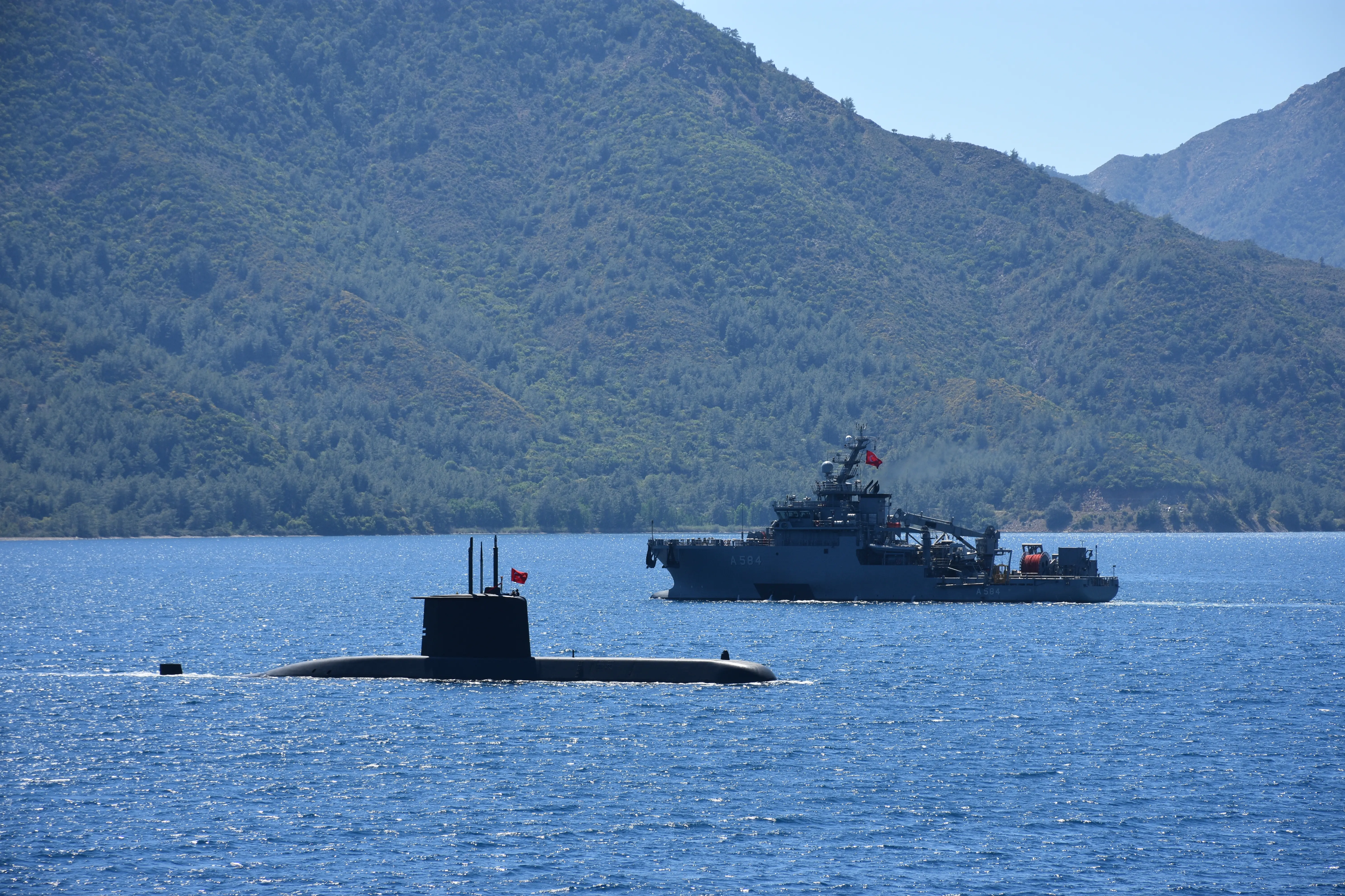 Komşuda Türk torpidosu paniği! 'Vakit yaklaşıyor' dediler