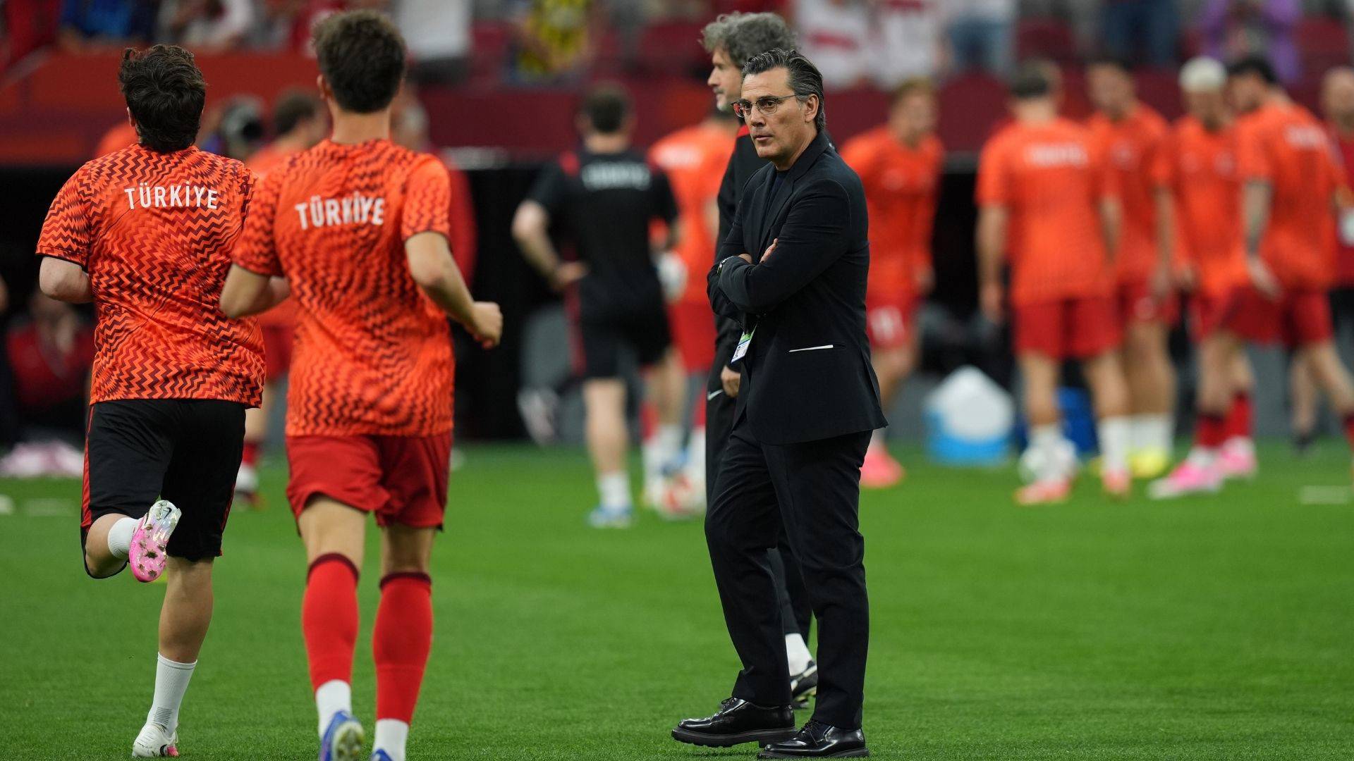 Montella'dan maç sonu açıklamalar: Topun kontrolü bizdeydi ama golü atacak aşamaya geçemedik