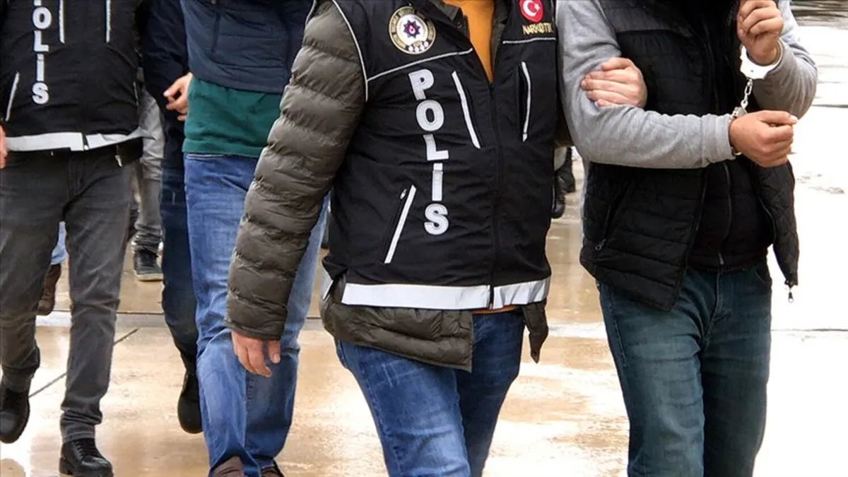 Sultanbeyli ve Sancaktepe’de uyuşturucu operasyonunda 10 tutuklama