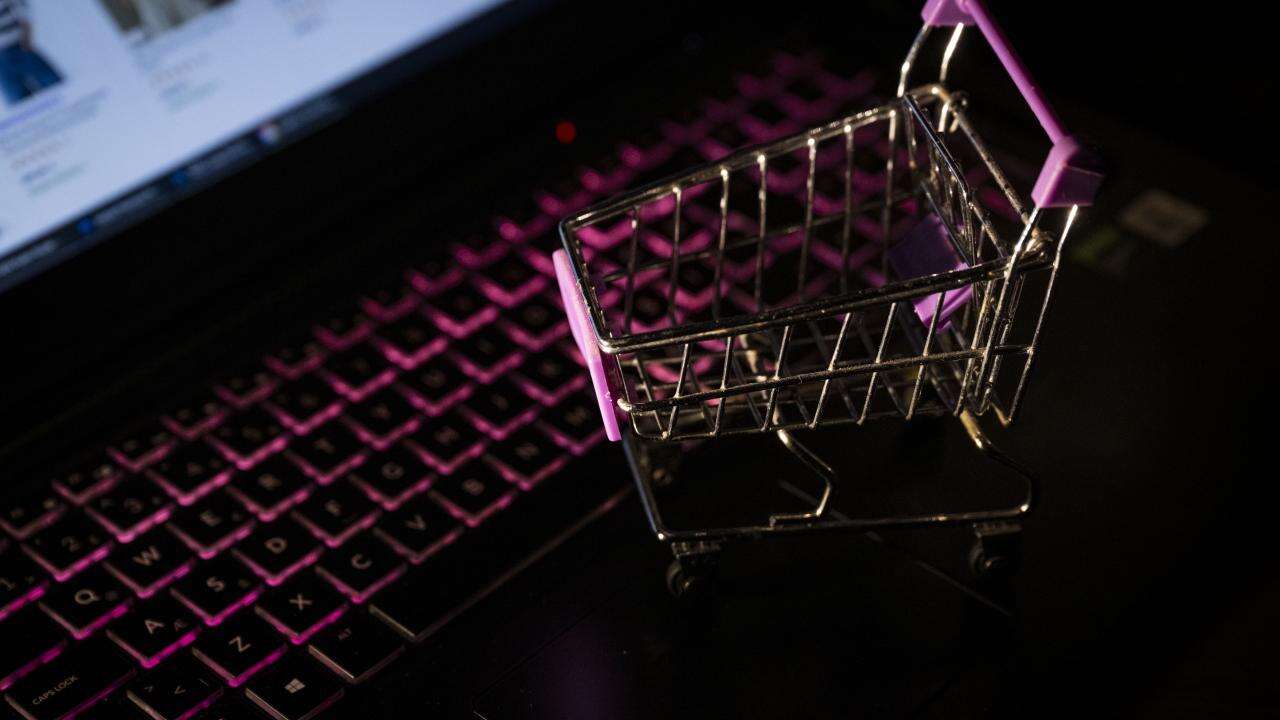 İnternet alışverişleri için kapsamlı çalışma hazır: Sahte indirimler, yorumlar ve ürünler tarih oluyor