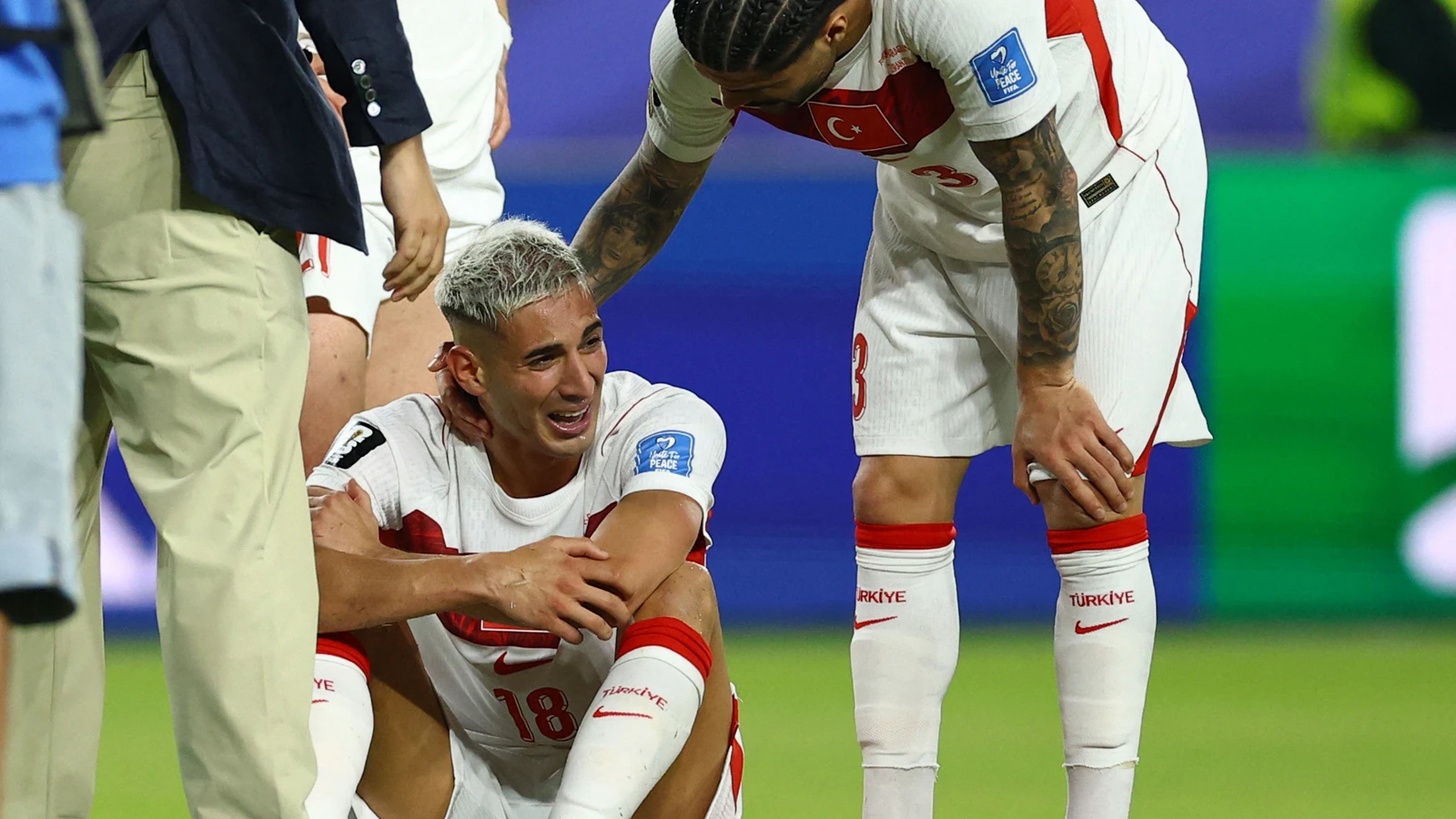 A Milli Takım elendi, futbolcular gözyaşlarına hakim olamadı