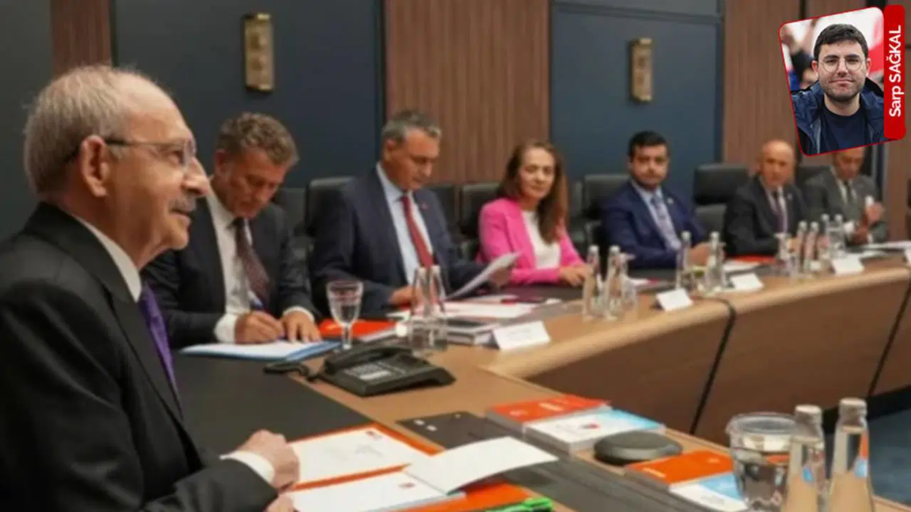 Butlan yönetimi ‘mahkeme kararı olsa da kongreler başlar’ diyor, seçilmiş yönetim olağanüstü kongre istiyor: CHP’de kongre restleri
