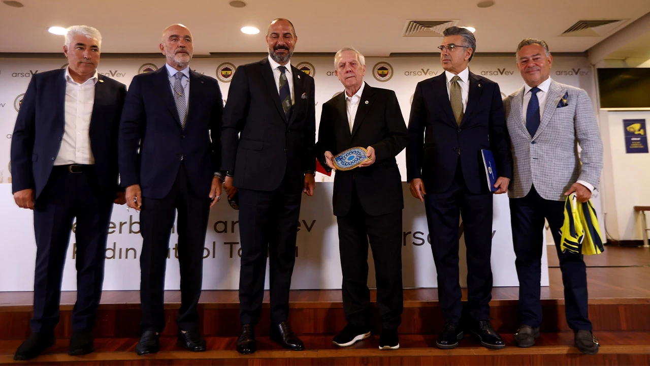 Fenerbahçe Kadın Futbol Takımı'nda yeni dönem: Yönetim modeli değişti
