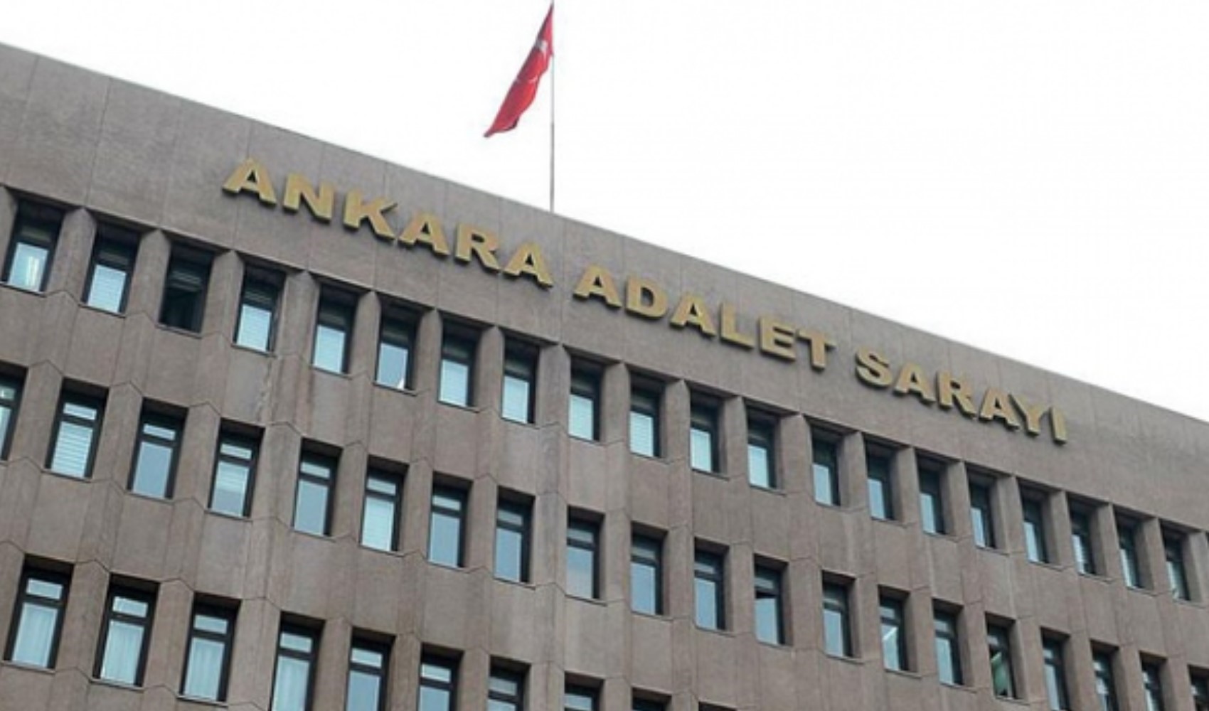 Ankara'da şafak operasyonu: NATO Zirvesi öncesi 100 kişi gözaltına alındı