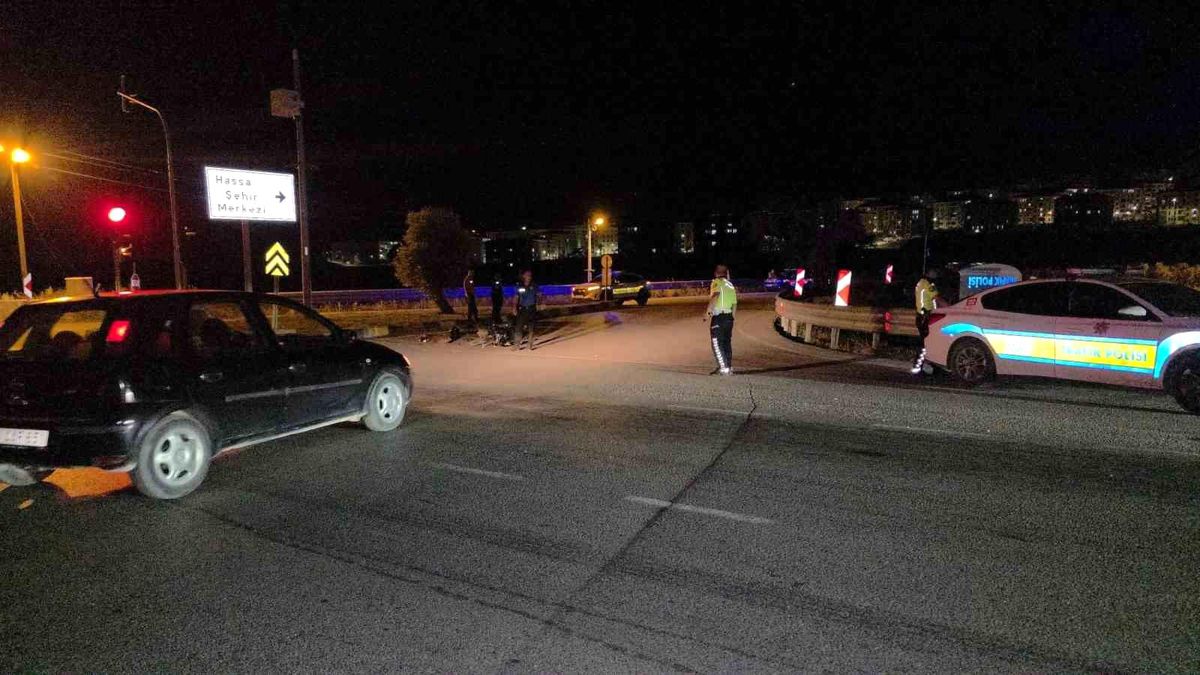 Hatay'da otomobil ile motosiklet çarpıştı: 1 ölü, 1 ağır yaralı