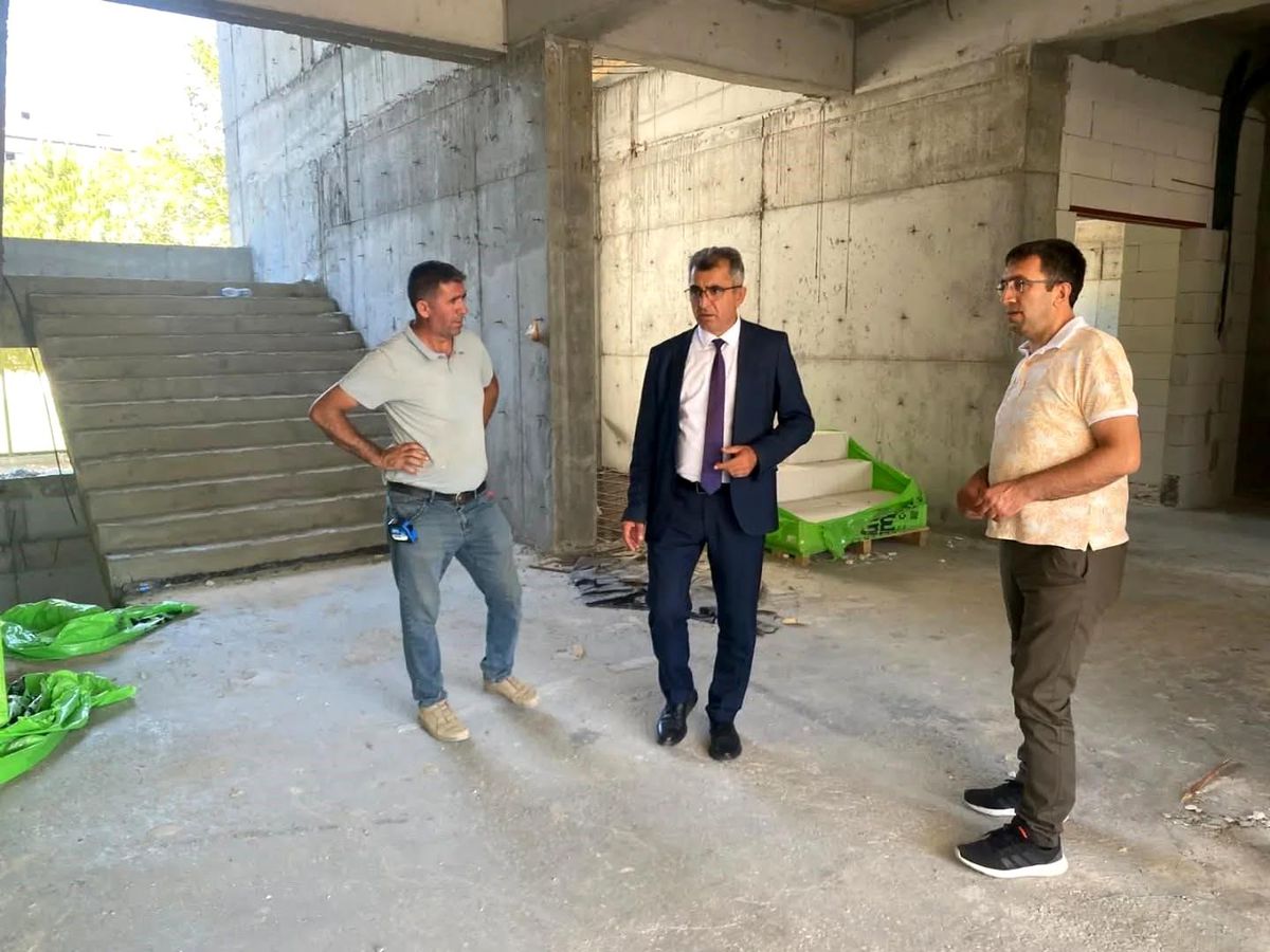Söke Atatürk Ortaokulu inşaatında çalışmalar sürüyor