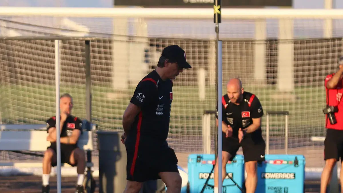 A Milli Takım, ABD maçına hazırlanıyor: Montella, saha kenarında iki isimle sohbet etti...