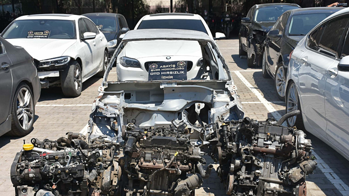 İzmir’de change araç vurgununa operasyon: Emniyet düğmeye bastı