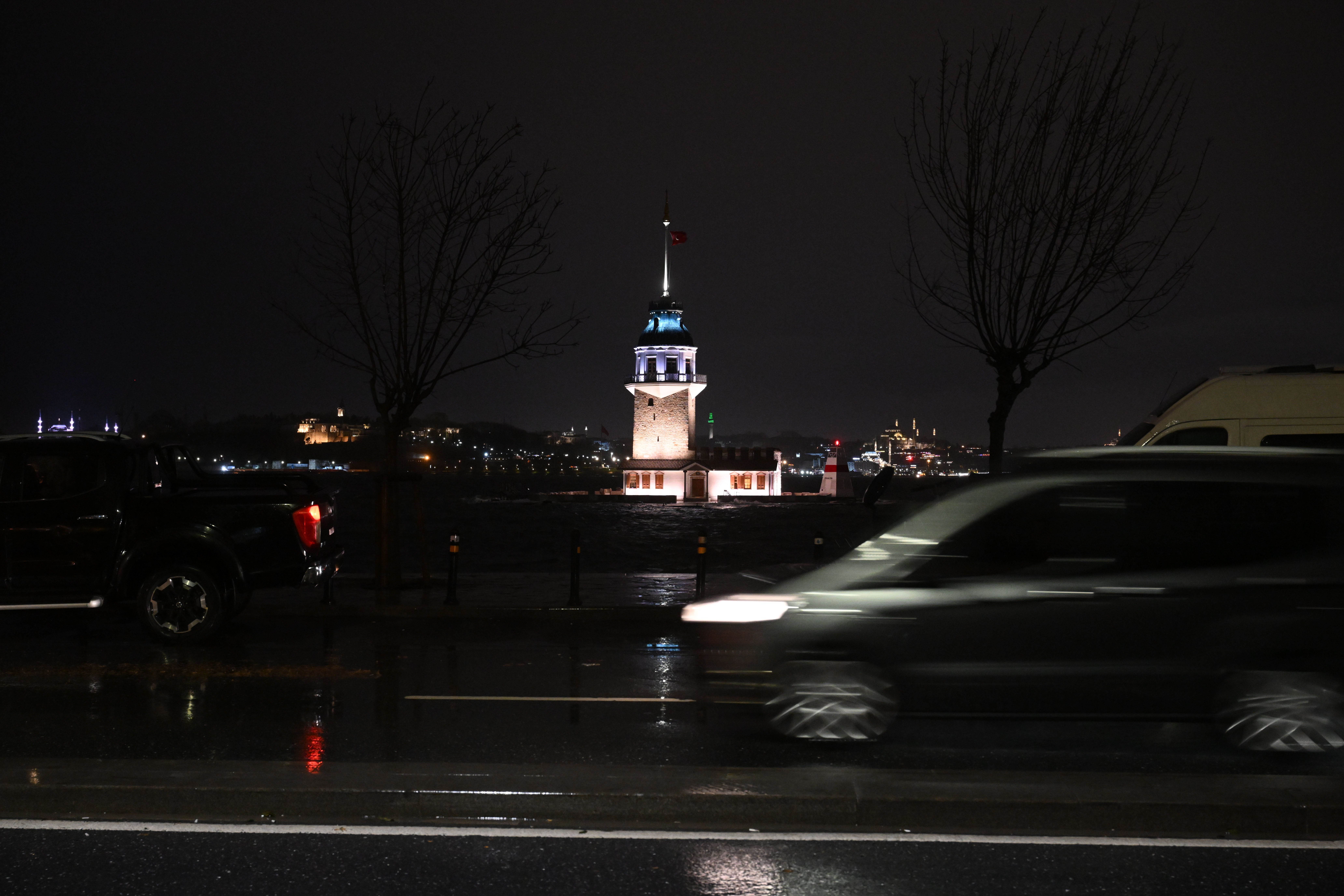 AKOM'dan İstanbul'a uyarı: Gece başlayacak, öğle saatlerine kadar devam edecek