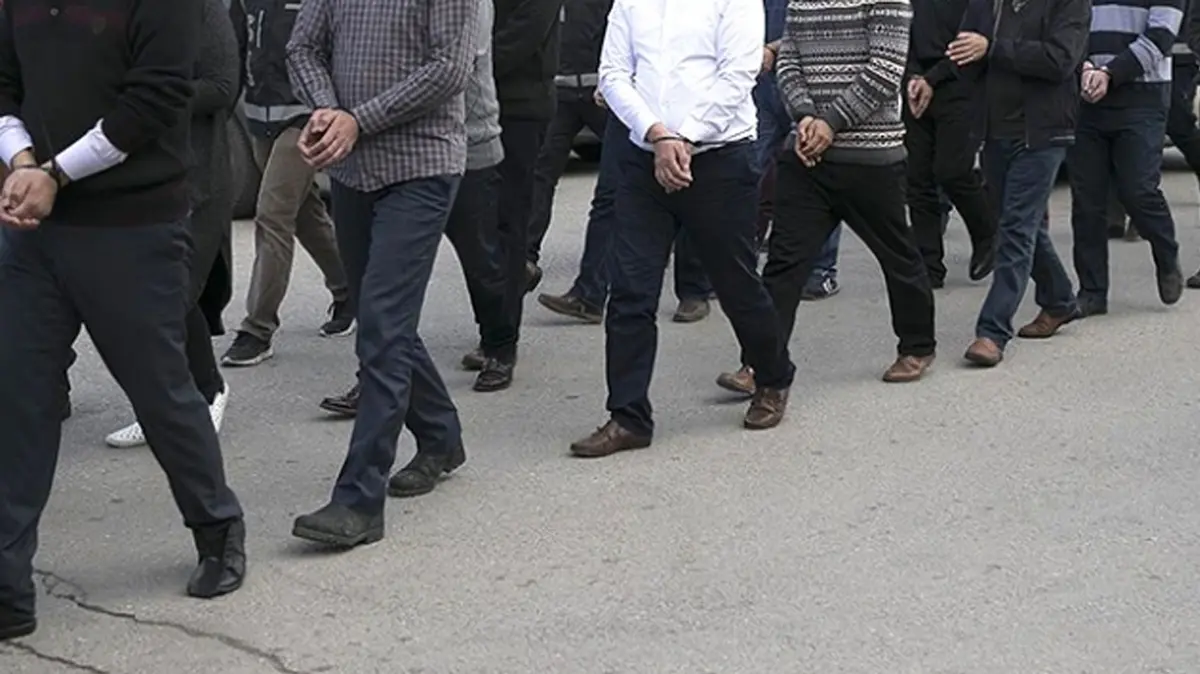 81 ilde dev FETÖ operasyonu! Yüzlerce şüpheli gözaltında