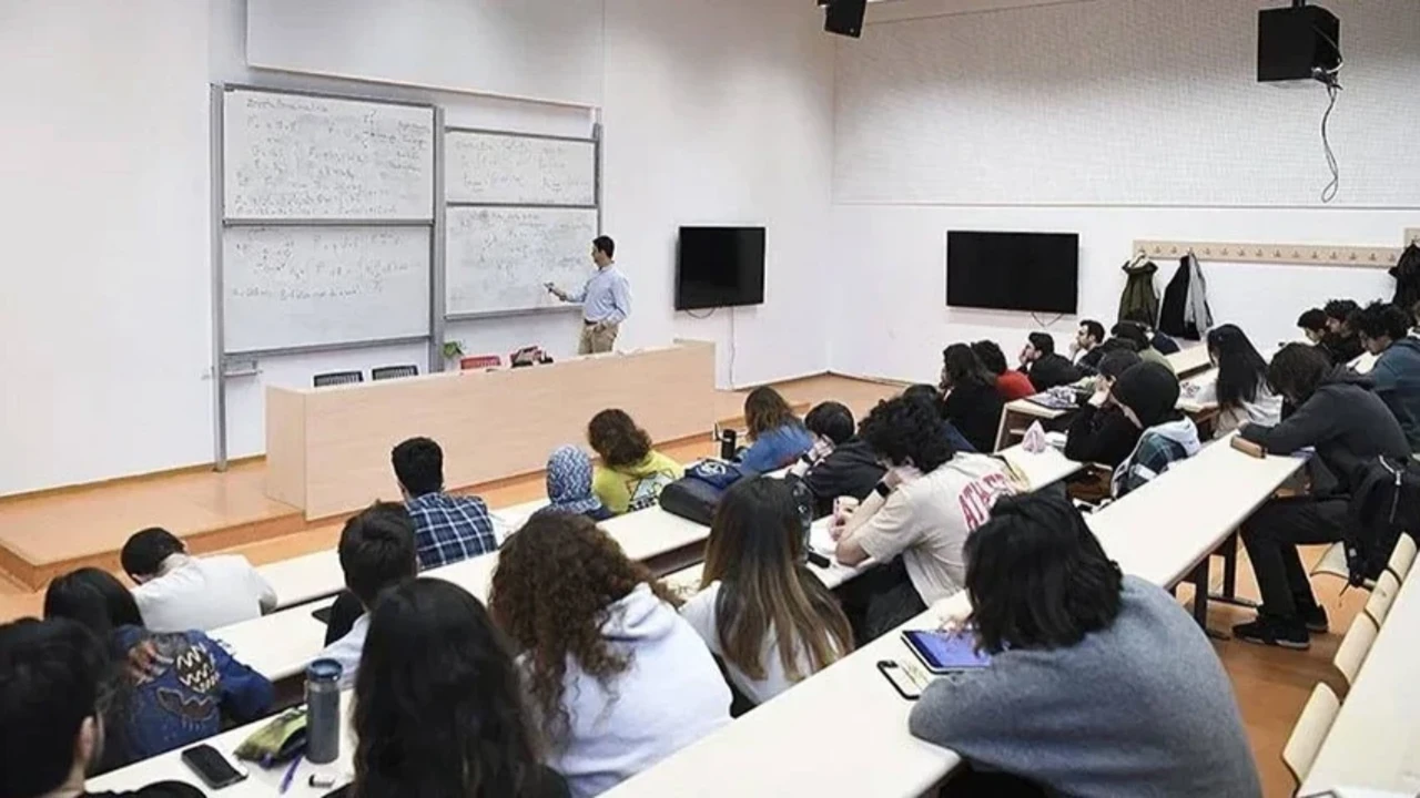 Üniversitelerde yeni af düzenlemesi komisyondan geçti! Kimler yararlanabilecek?