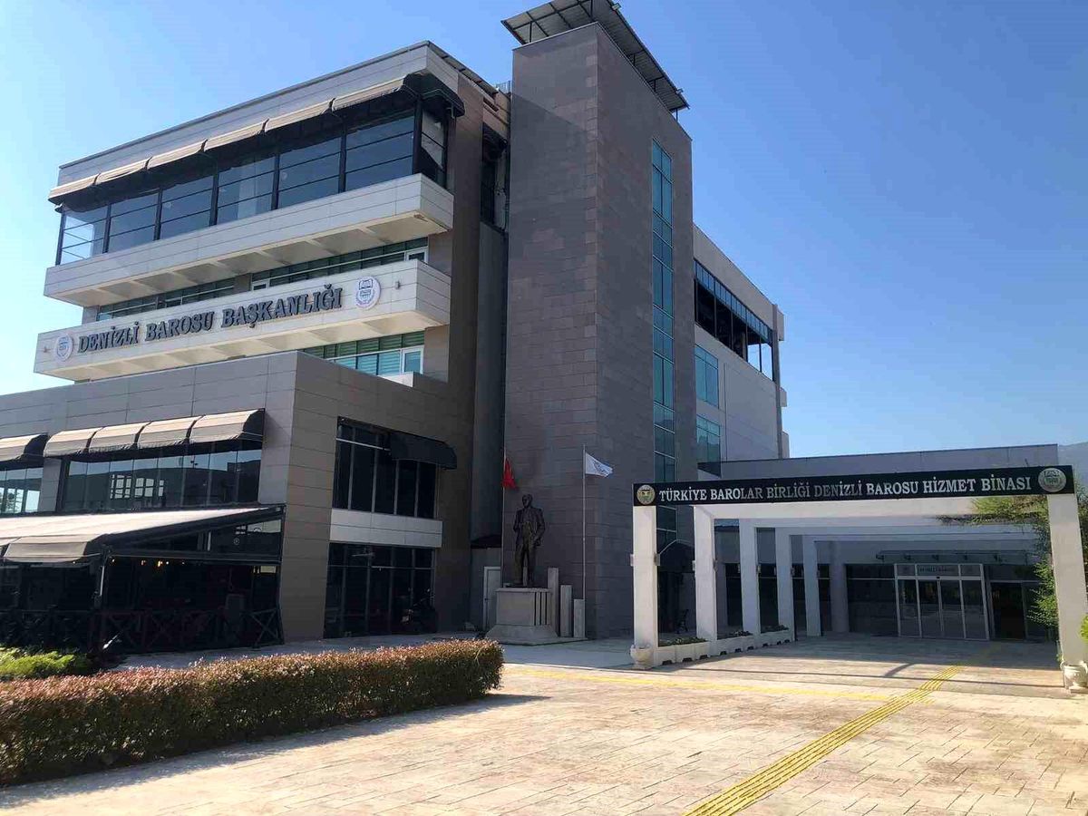 Denizli'de gözaltına alınan avukatlar serbest bırakıldı