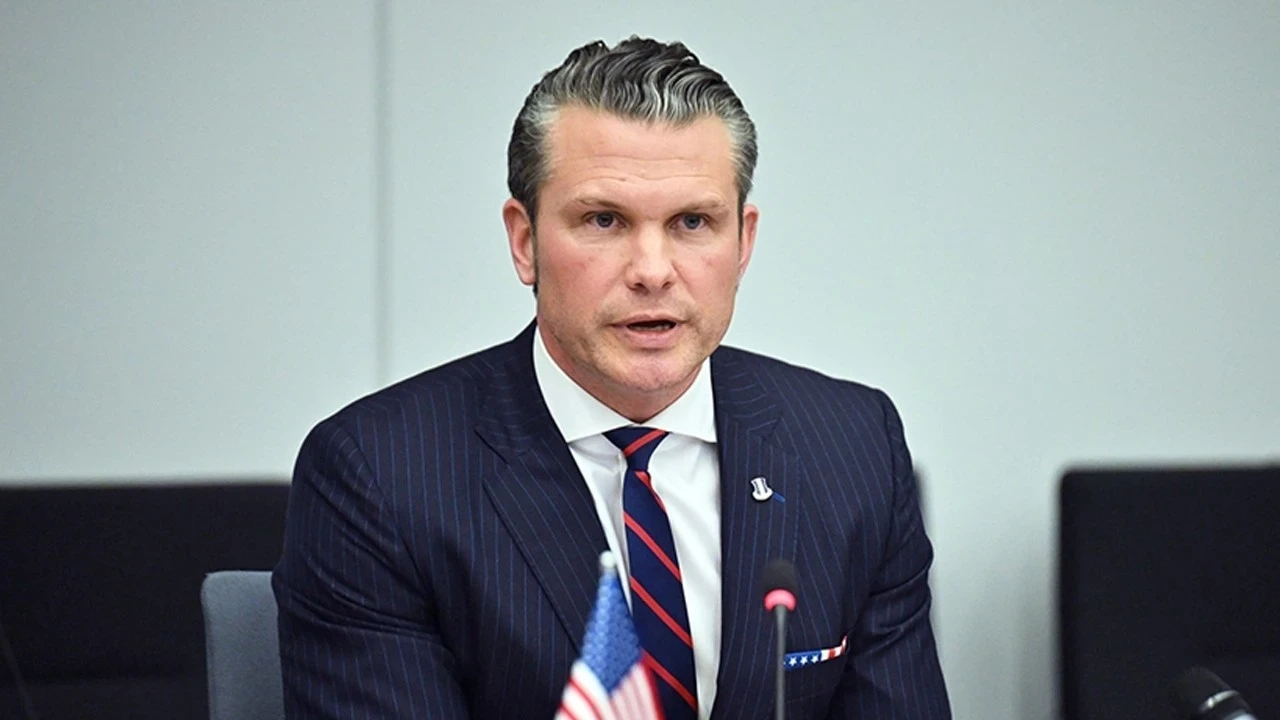 ABD Savunma Bakanı Hegseth: İran'ı bu gece sert vuracağız