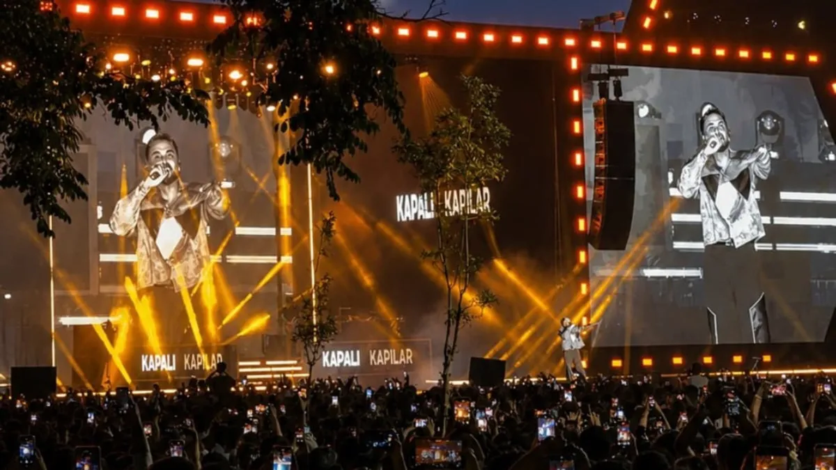 Kültür Yolu Festivali'nde ikinci gün coşkusu: Sefo konserinde on binler buluştu
