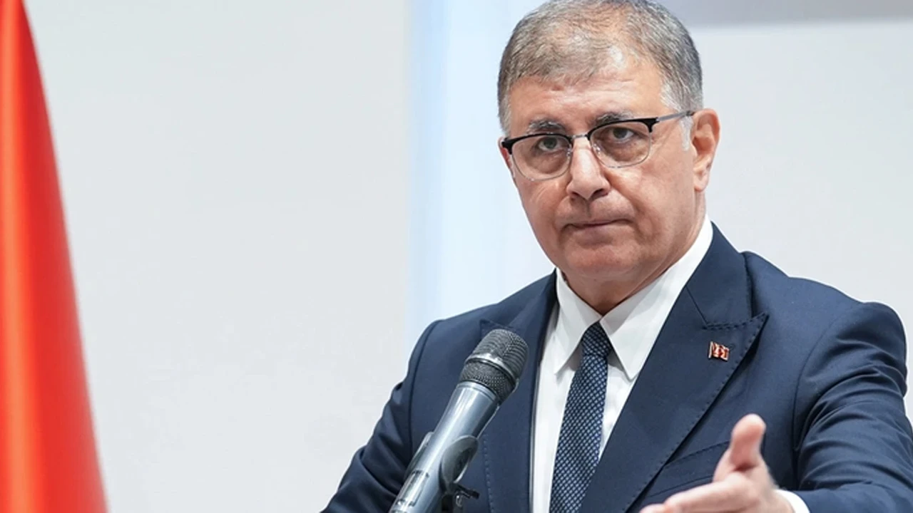 Barış Yarkadaş’tan bomba iddia: Cemil Tugay Özgür Özel’i telefondan engelledi
